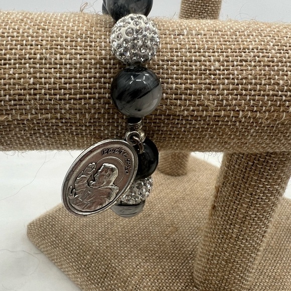 Padre Pio Charm on Jadeite gemstone stretch bracelet - Picture 2 of 9